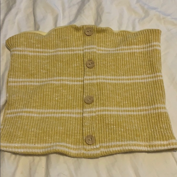 Crop top - Picture 1 of 1